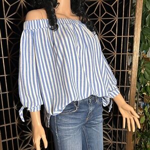OLD NAVY OFF THE SHOULDER TOP L
